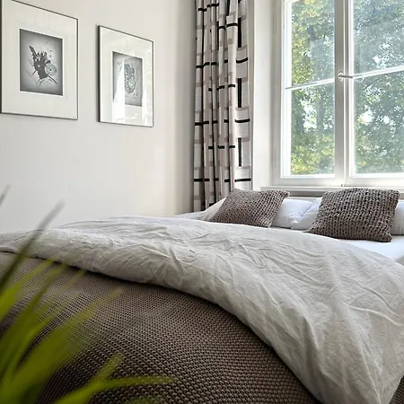 Wagner Ideal Fuer Festspielgaeste * Bayreuth